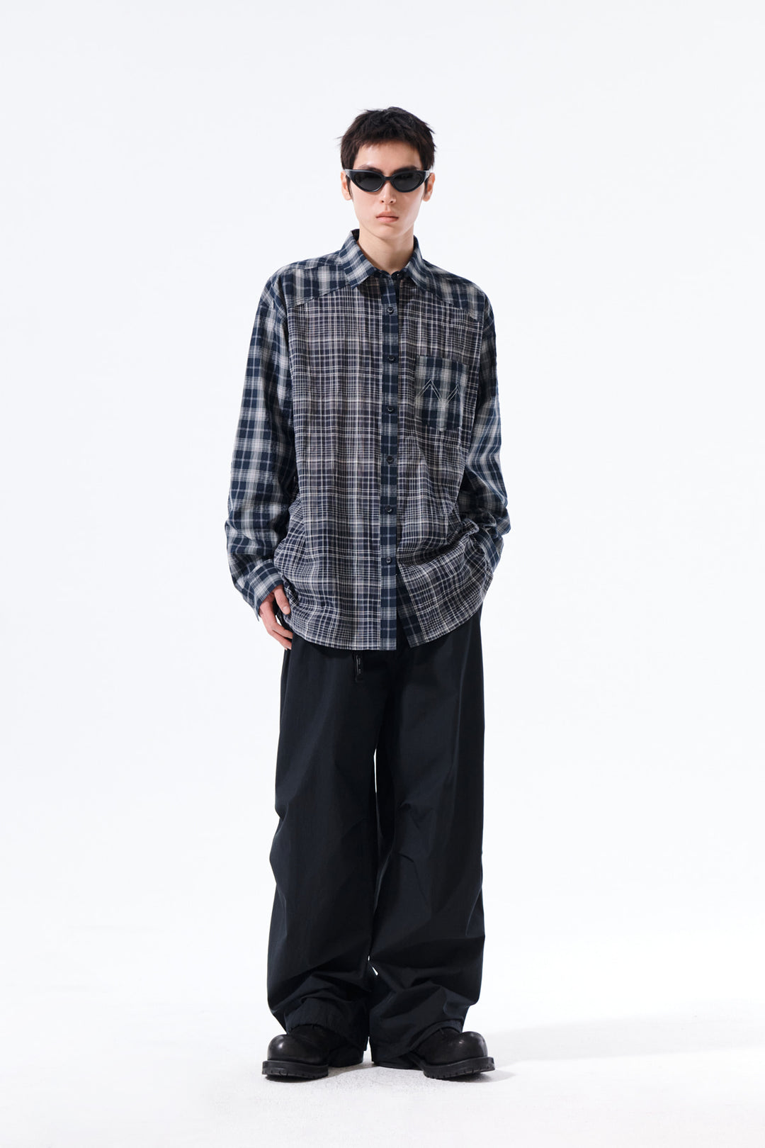 Matin Kim Mixed Check Overfit Shirt — Navy blue