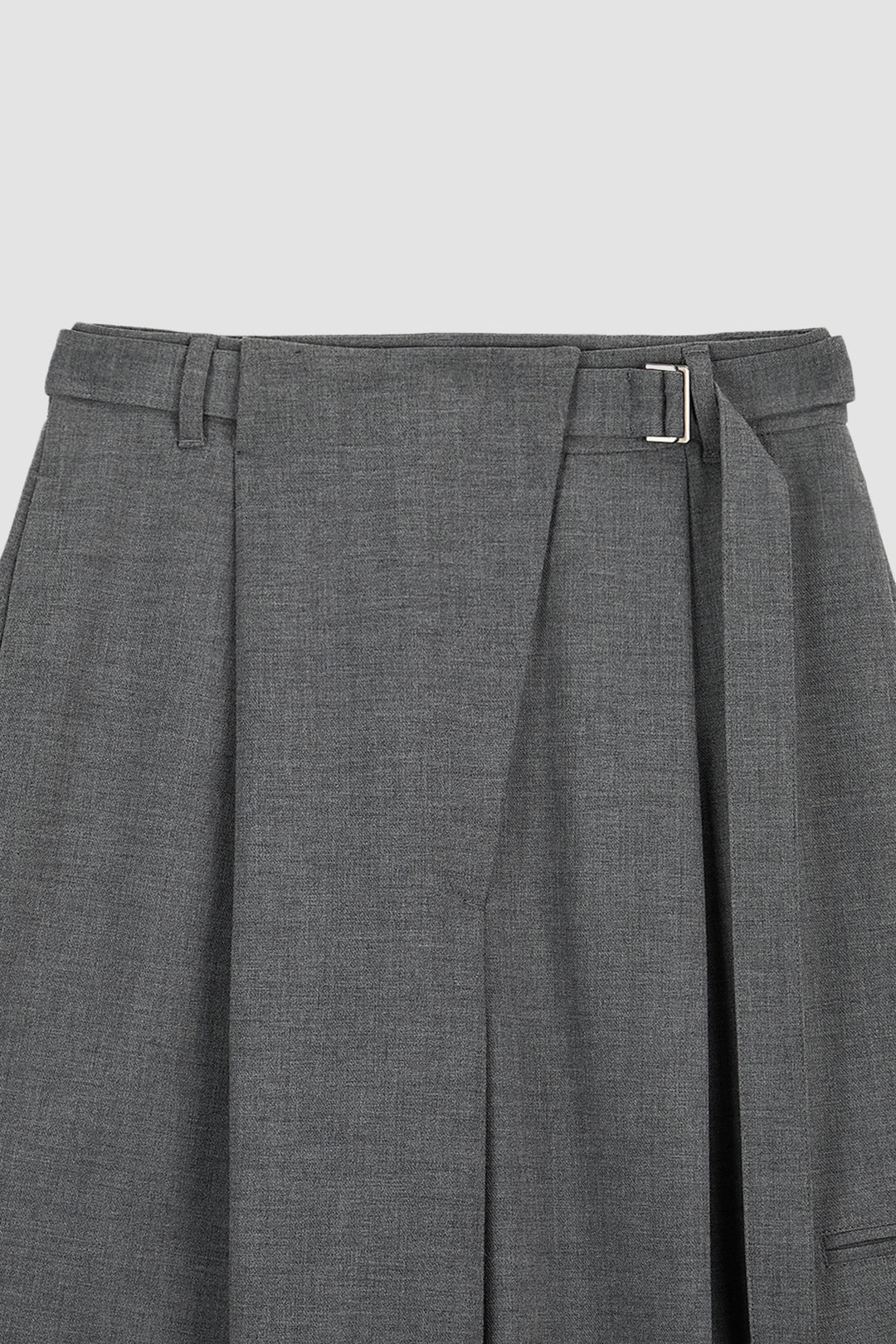 KIMMATIN Diagonal Zipper Belted Pants — Gray