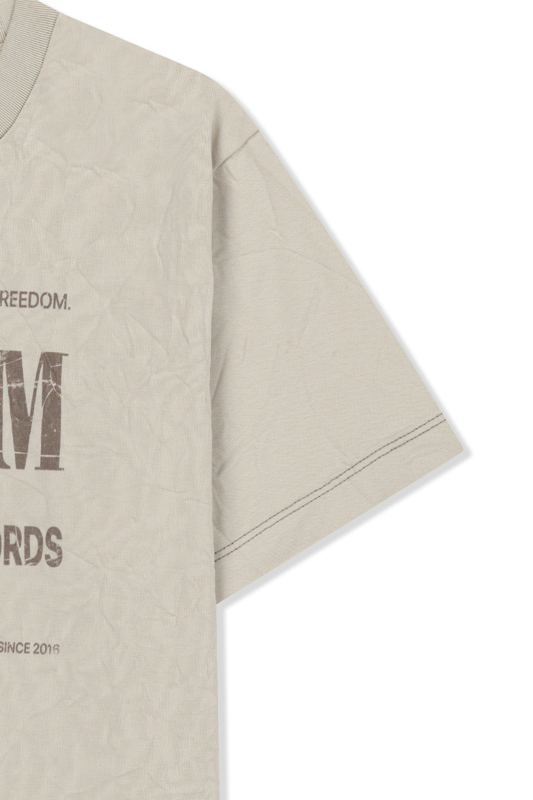 Matin Kim Lettering Graffiti Crease Top — Beige