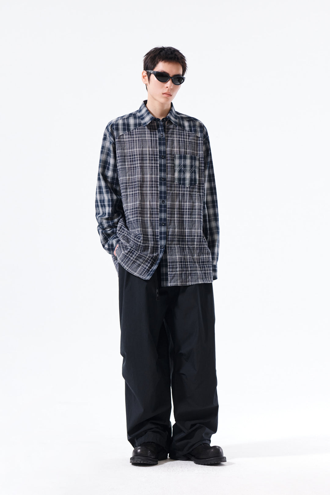 Matin Kim Mixed Check Overfit Shirt — Navy blue