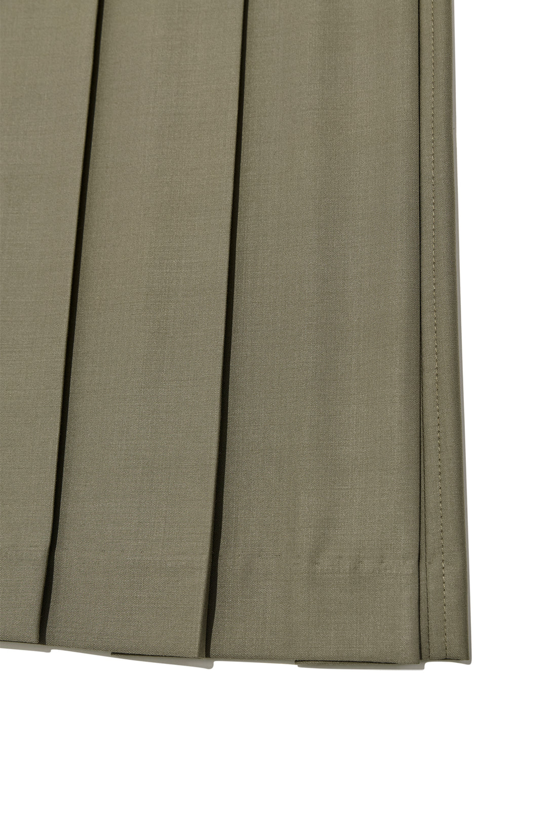 Matin Kim Bermuda Pleats Skirt Pants — Khaki