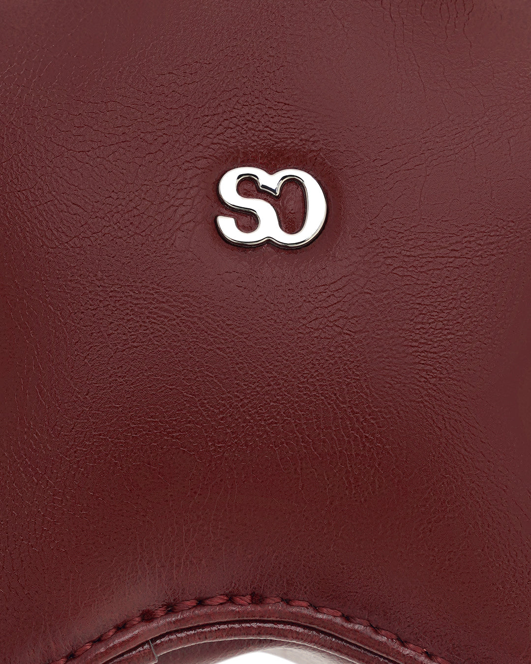 Stand Oil Star Pods Keyring — Red wine