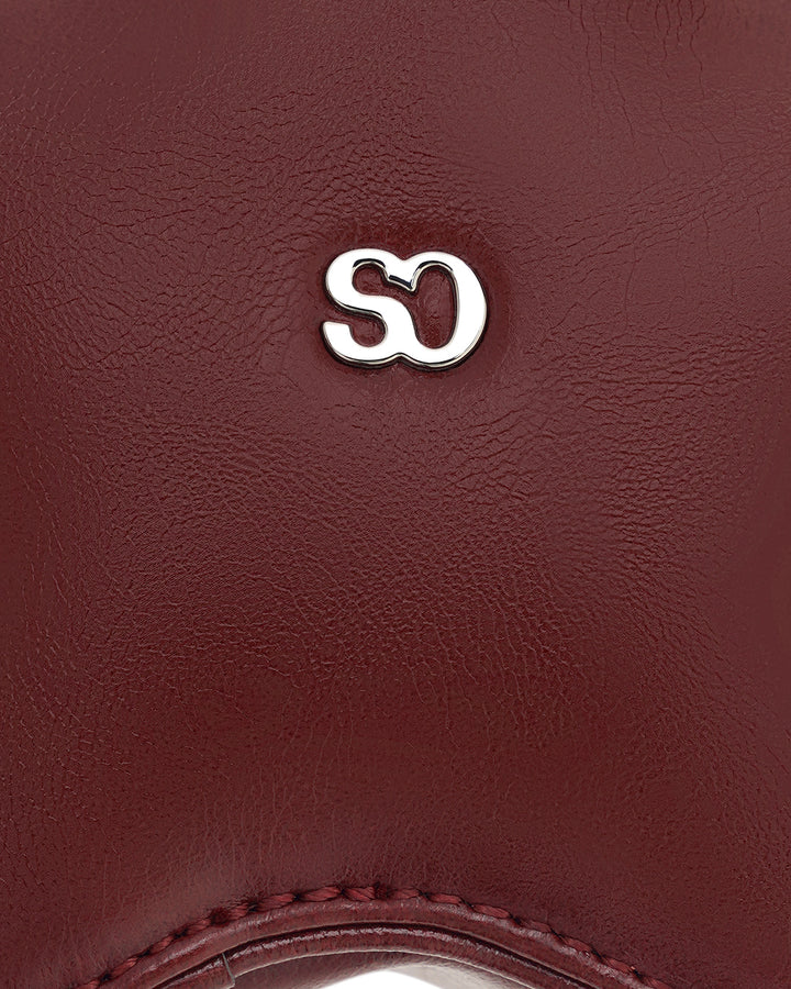 Stand Oil Star Pods Keyring — Red wine