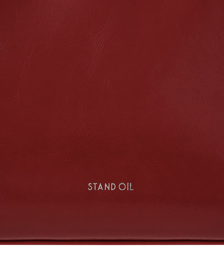 Stand Oil Square Low Bag — Red wine