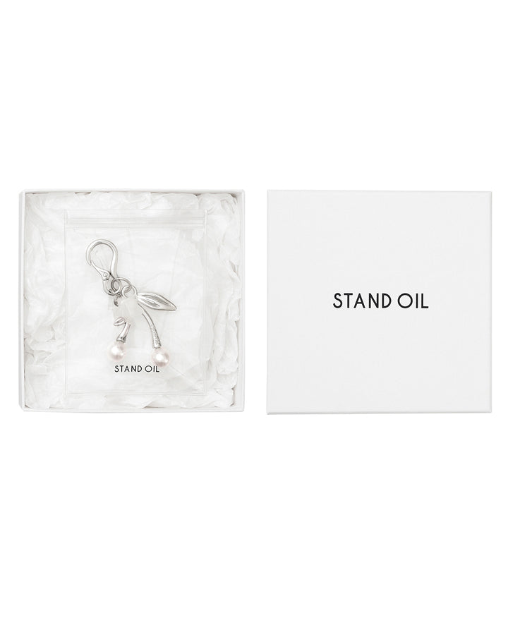 Stand Oil Cherry Pearl Keyring — Silver