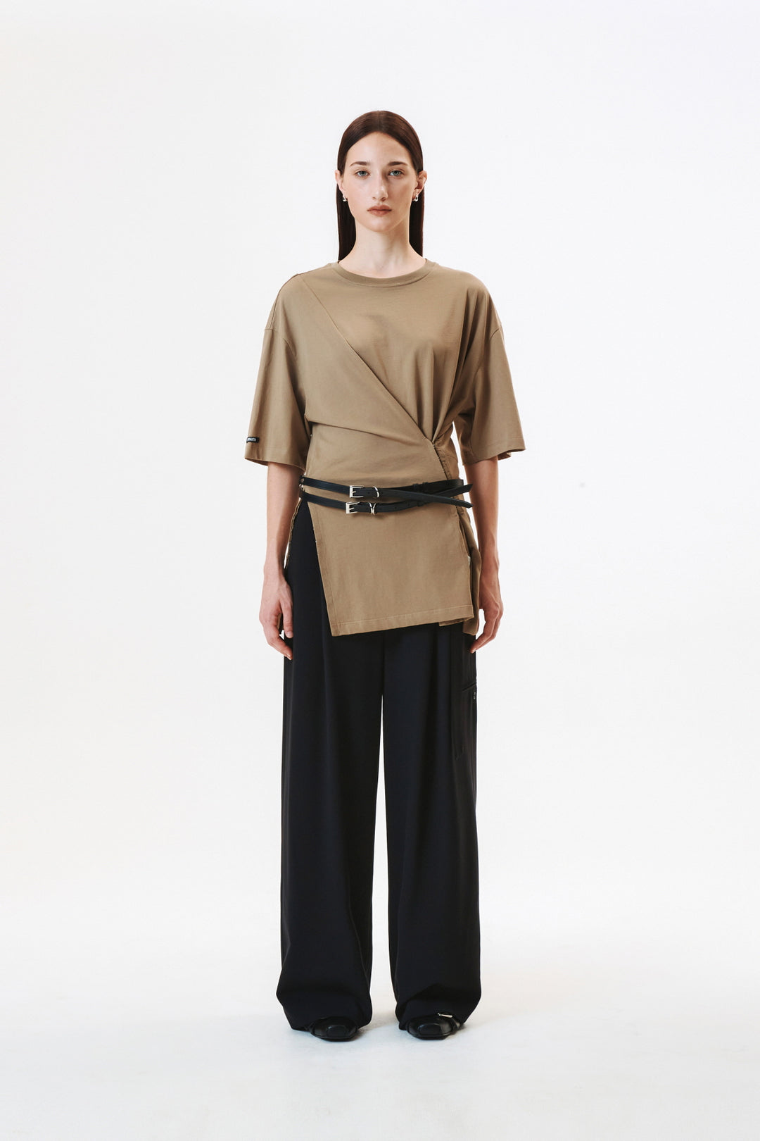 KIMMATIN Hook and Eye Point Two Way Top — Beige