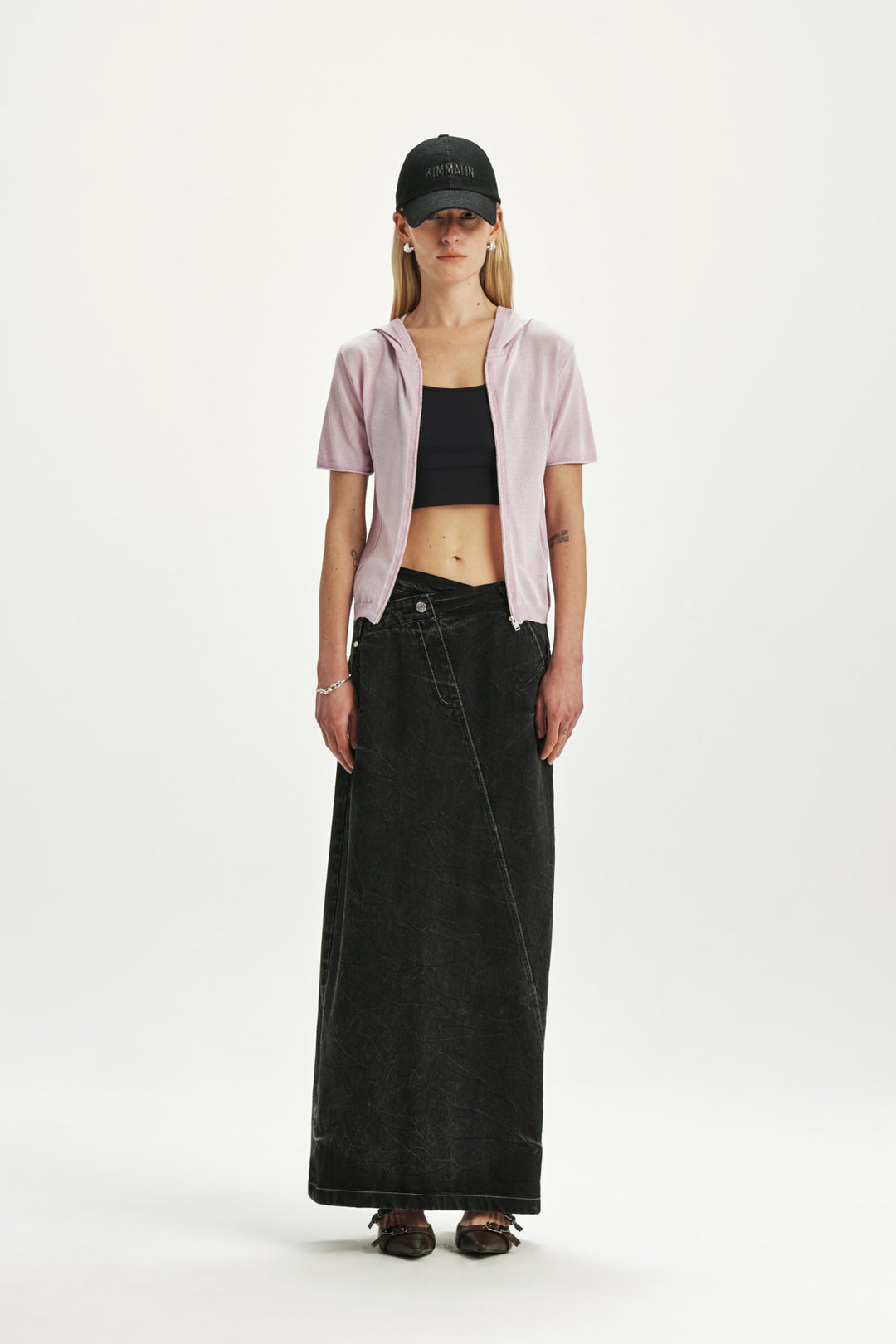 KIMMATIN Neck Slit Point Top — Olive