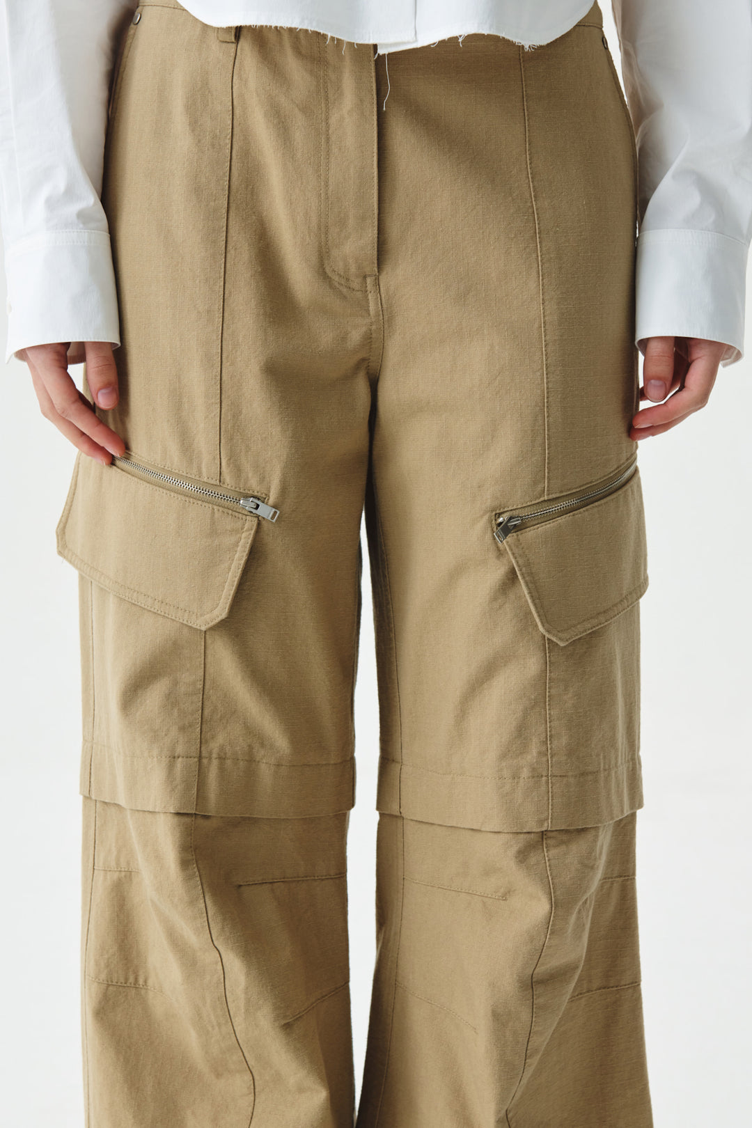 KIMMATIN Zipper Point Cotton Cargo Pants — Beige