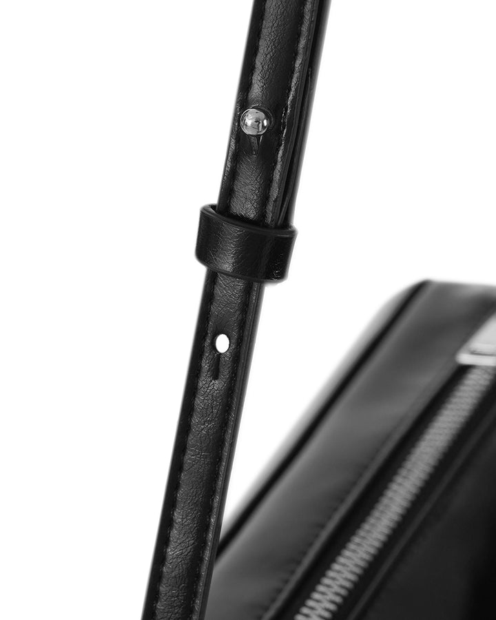 Stand Oil Chunky Bag — Glossy Wrinkled Leather — Black