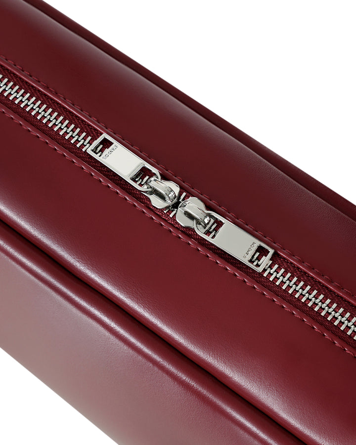 Stand Oil More Baguette Bag — Red wine