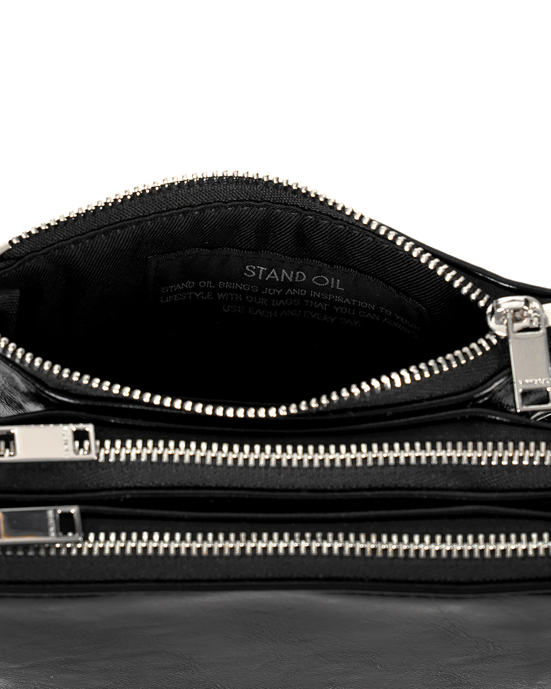 Stand Oil Cookie Accordion Bag — Black