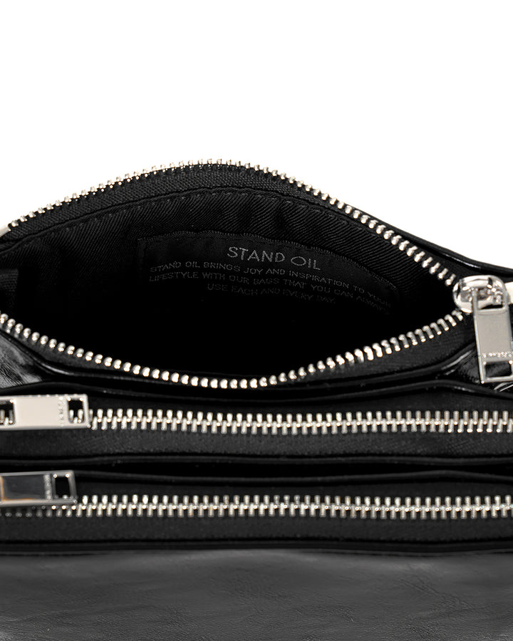 Stand Oil Cookie Accordion Bag — Black