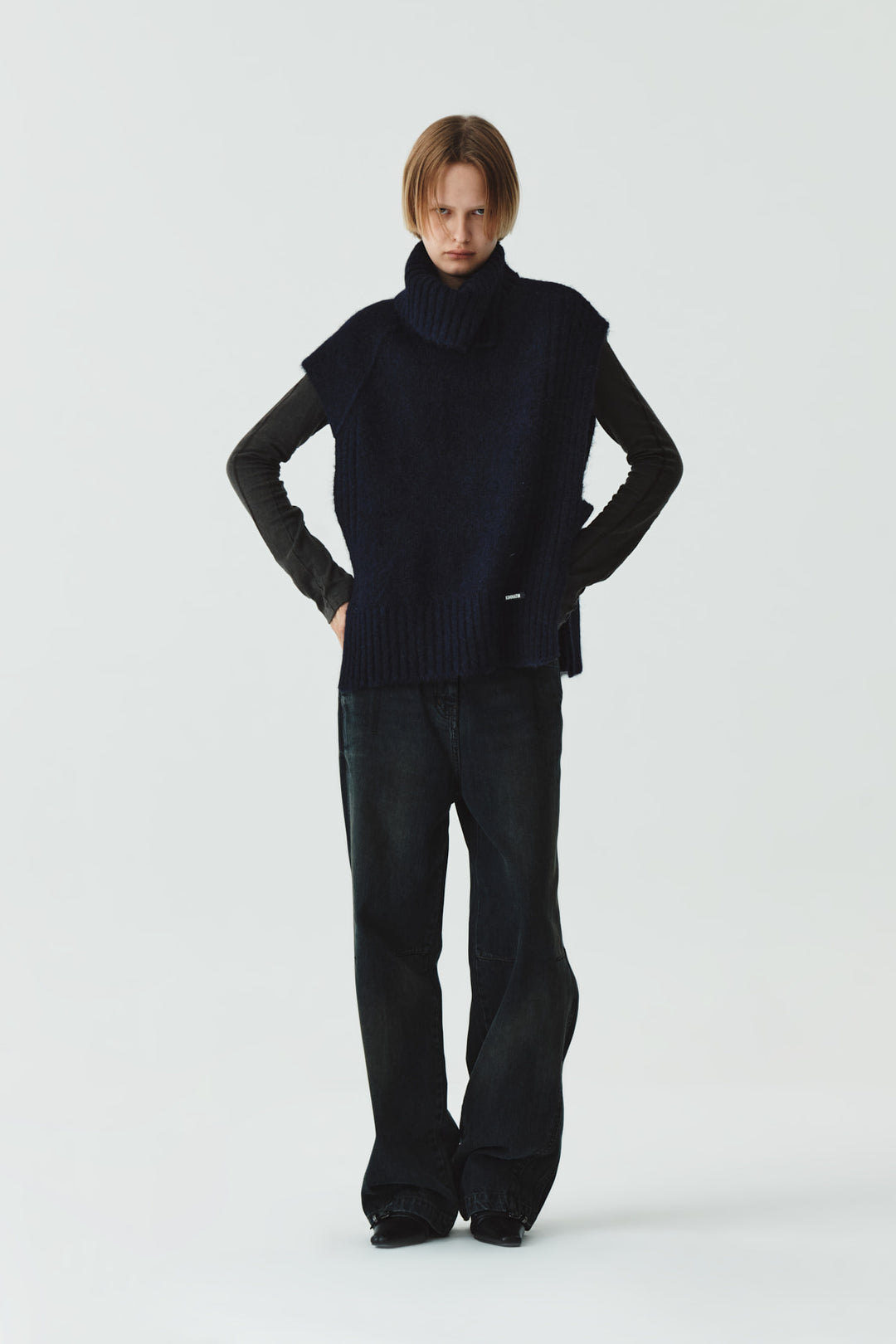 KIMMATIN High Neck Wool Knit Vest — Navy blue