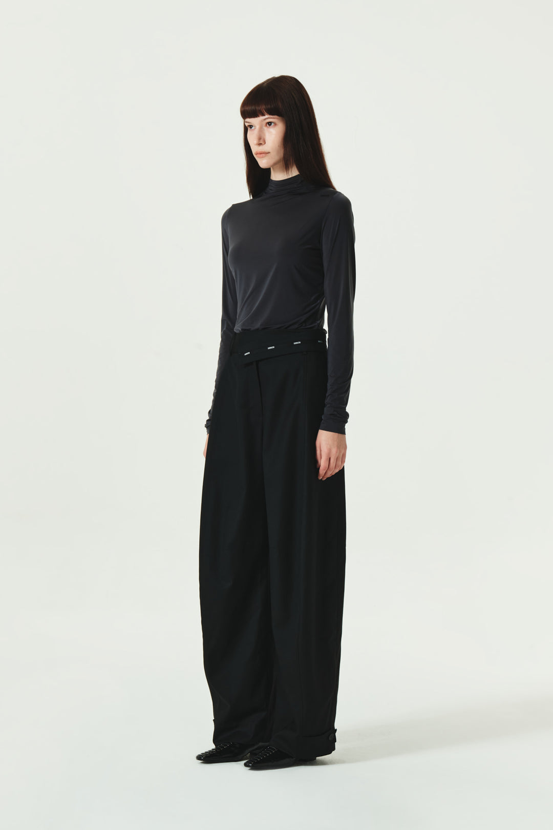 KIMMATIN Half Neck Light Long Sleeve Top — Charcoal