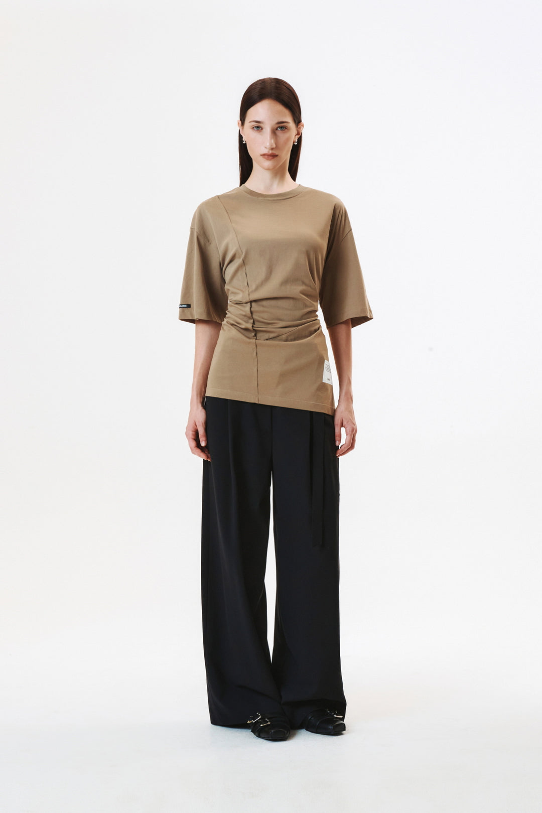KIMMATIN Hook and Eye Point Two Way Top — Beige