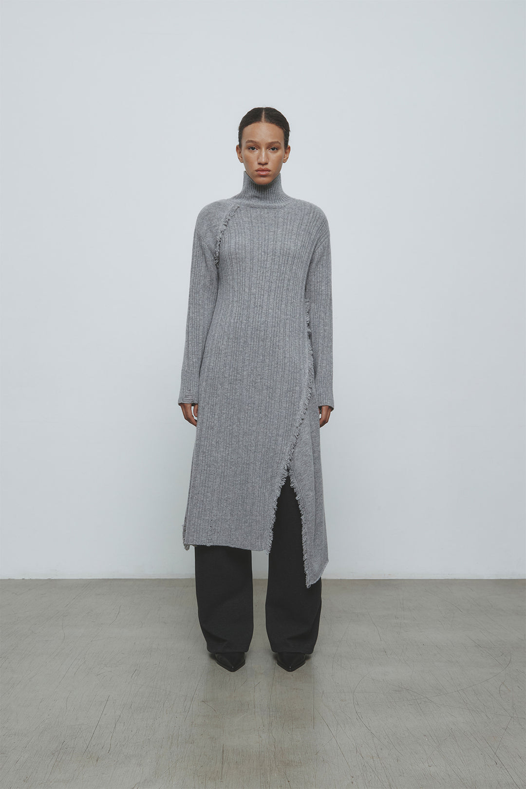 KIMMATIN Unbalance Fringe Knit Dress — Gray