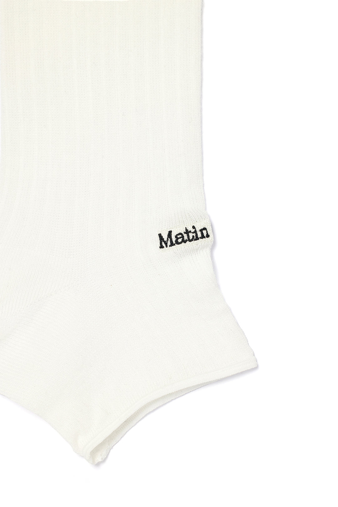 Matin Kim Soft Warmer Half Knee Socks — White