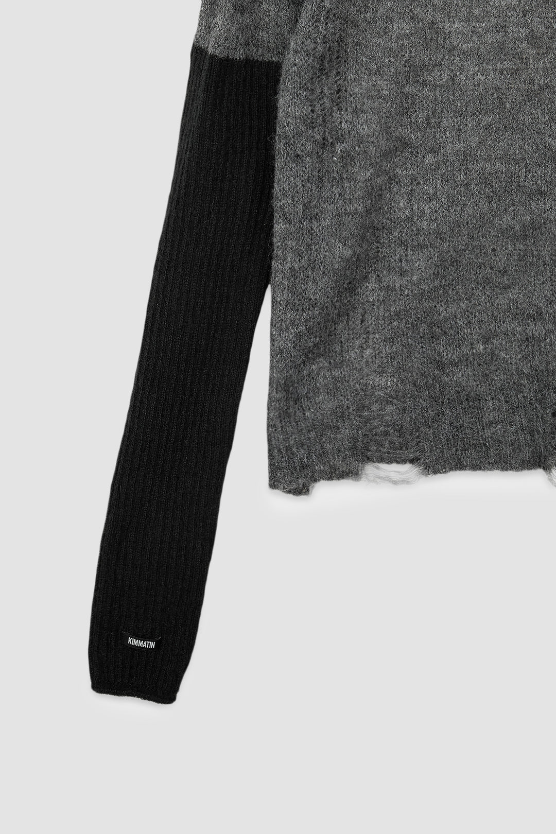 KIMMATIN Hand Warmer Layered Pullover — Charcoal