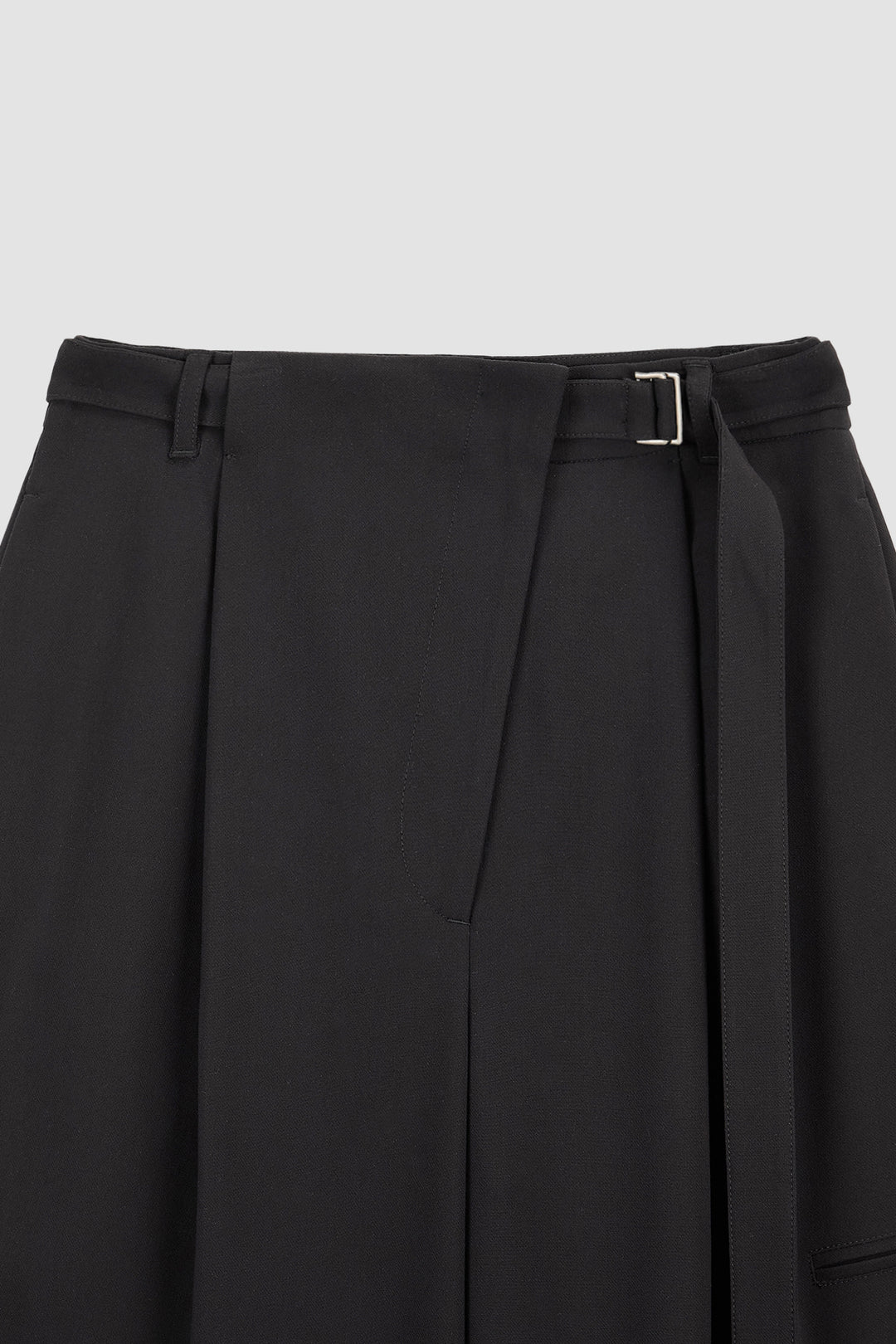 KIMMATIN Diagonal Zipper Belted Pants — Black