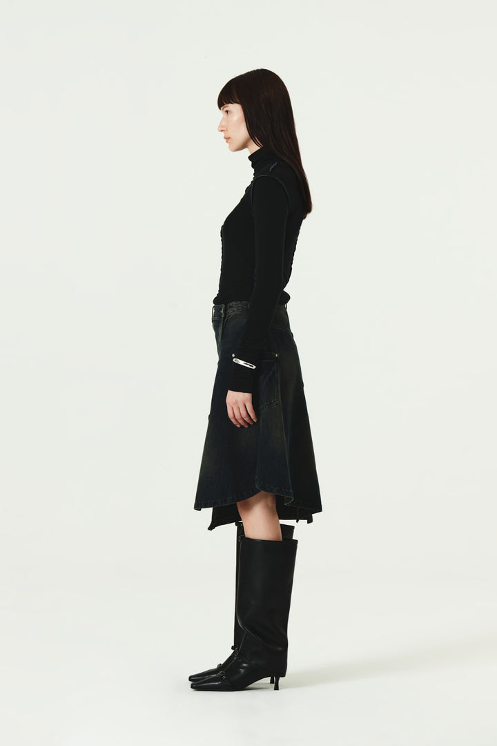 KIMMATIN Cut Line Point Turtle Neck Slim Top — Black