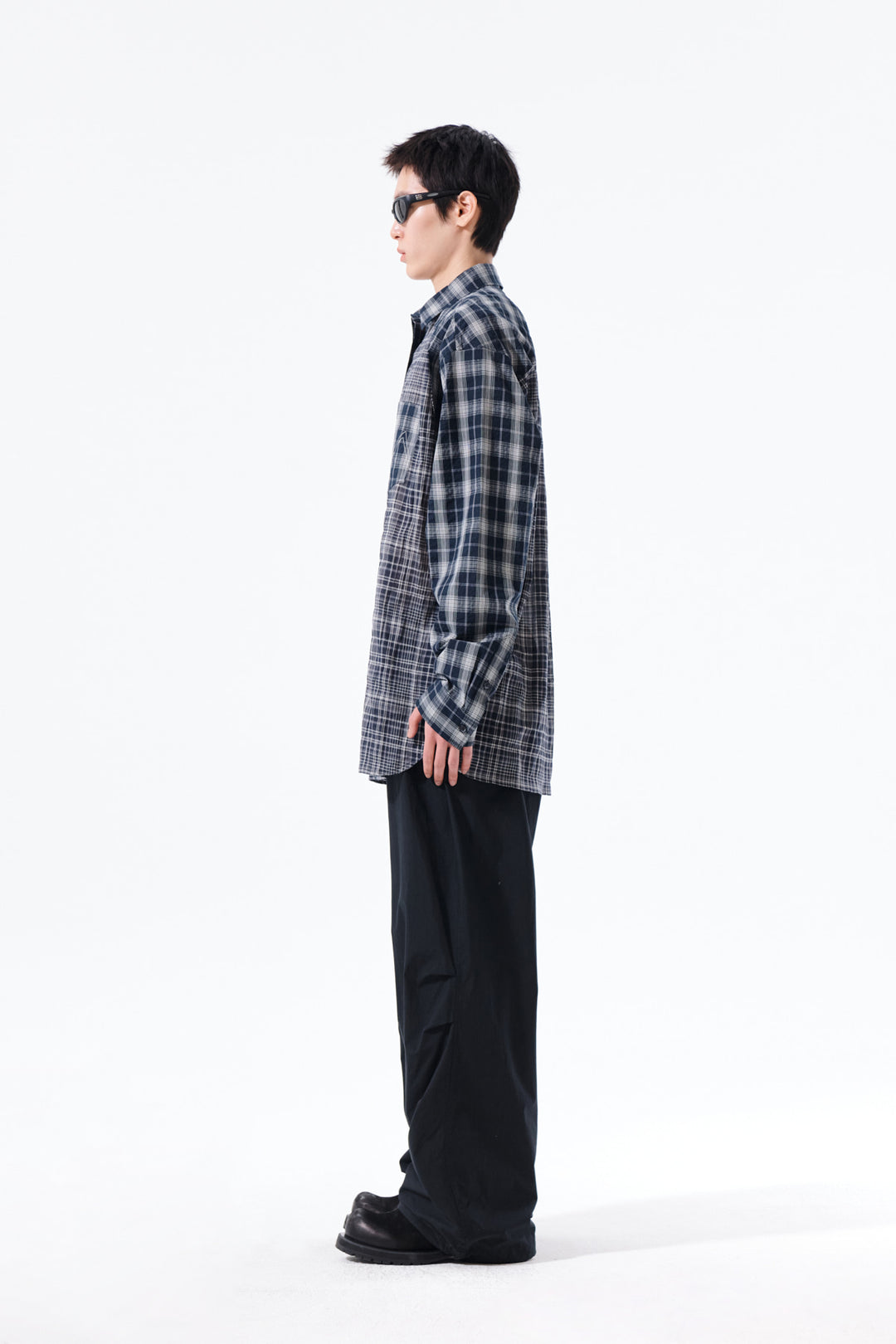 Matin Kim Mixed Check Overfit Shirt — Navy blue