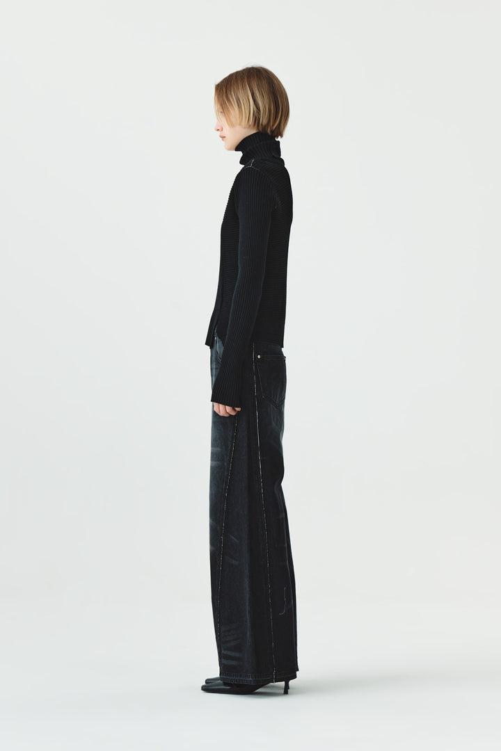 KIMMATIN Neck Slit Turtleneck Pullover — Black