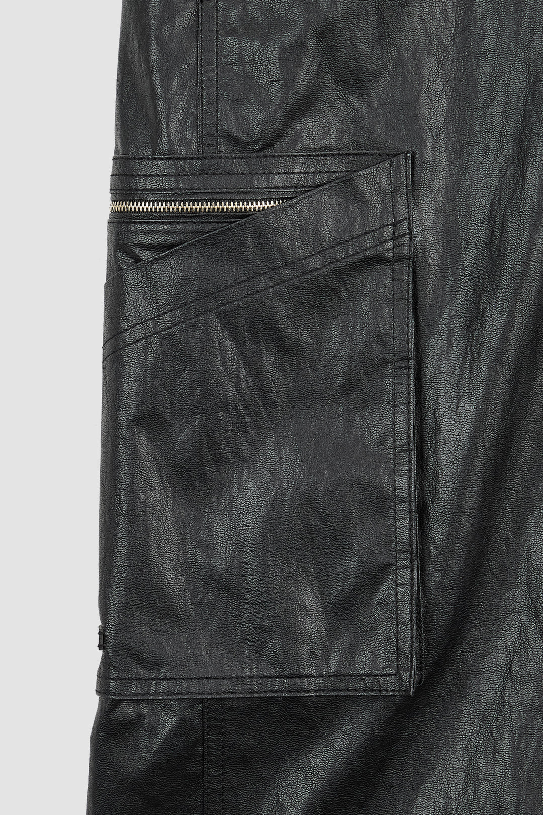 KIMMATIN Pocket Point Leather Bermuda — Black