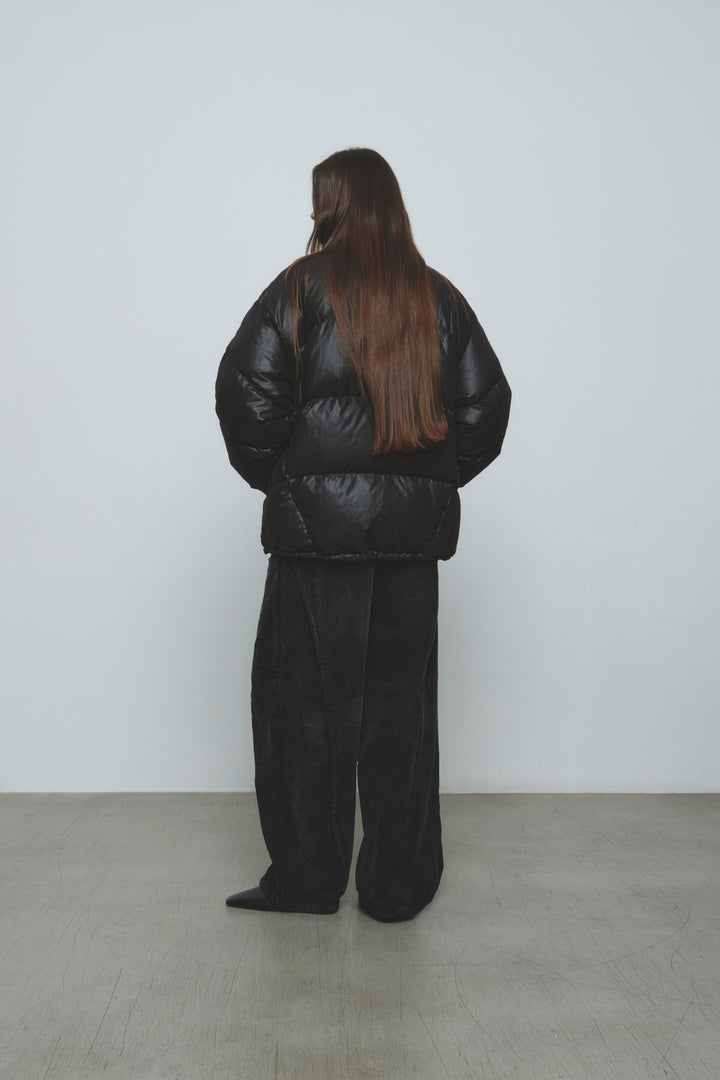 KIMMATIN Washed Corduroy Volume Pants — Black