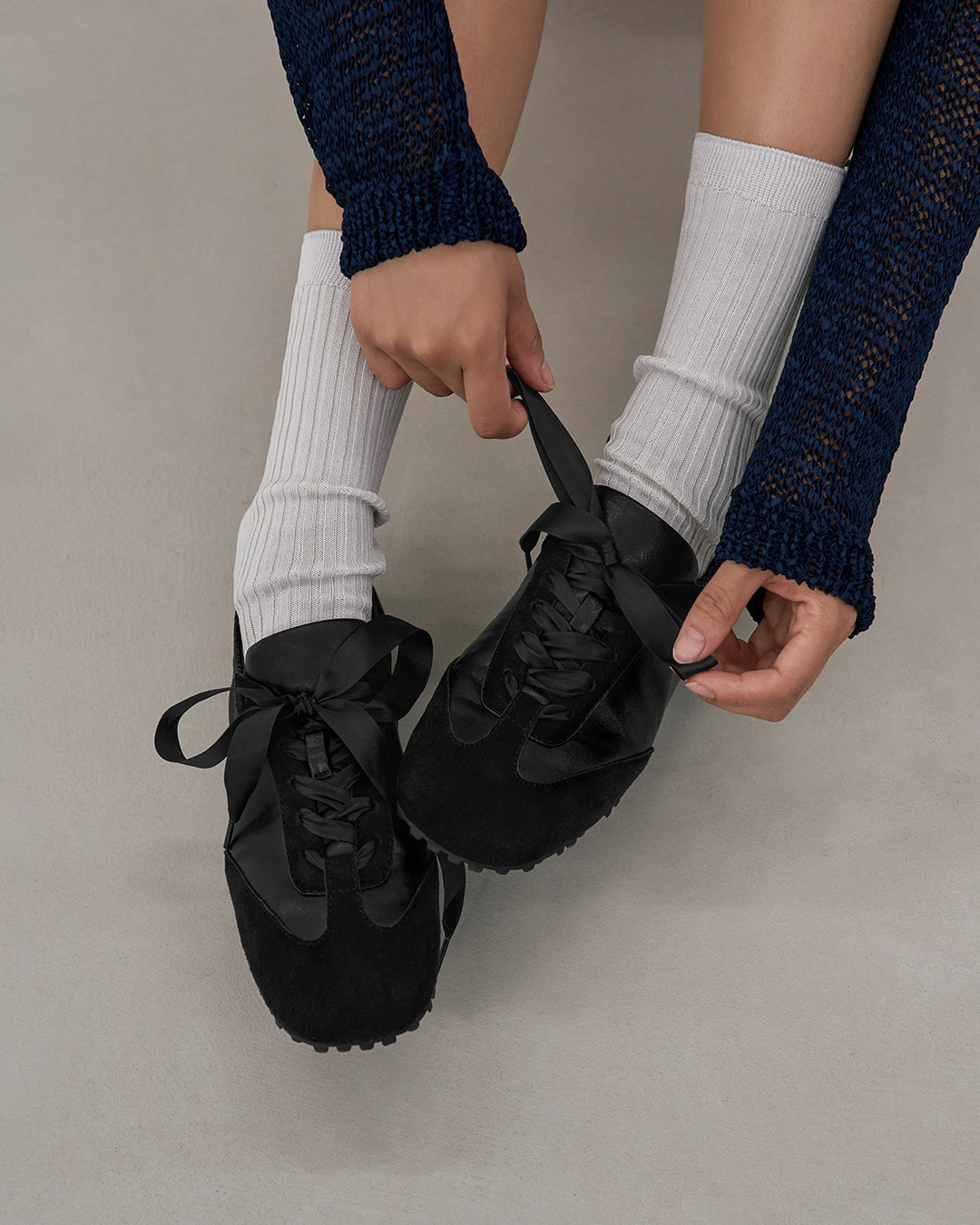 Stand Oil Double Tied Sneakers — Black
