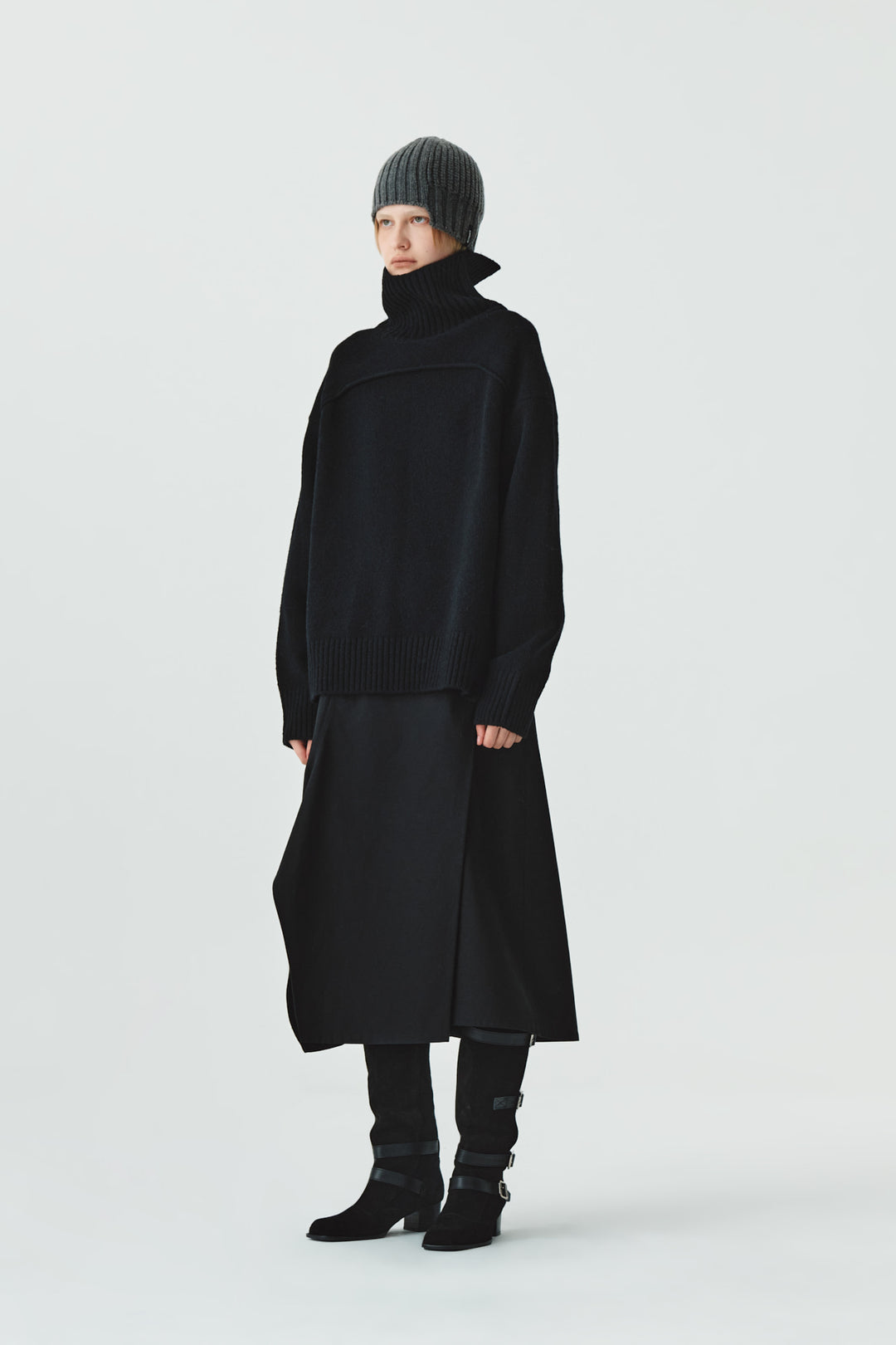 KIMMATIN Unbalance Cotton Flare Skirt — Black