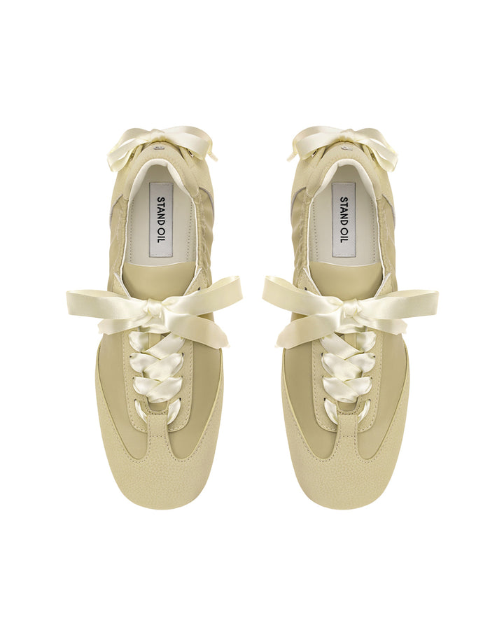 Stand Oil Double Tied Sneakers — Butter