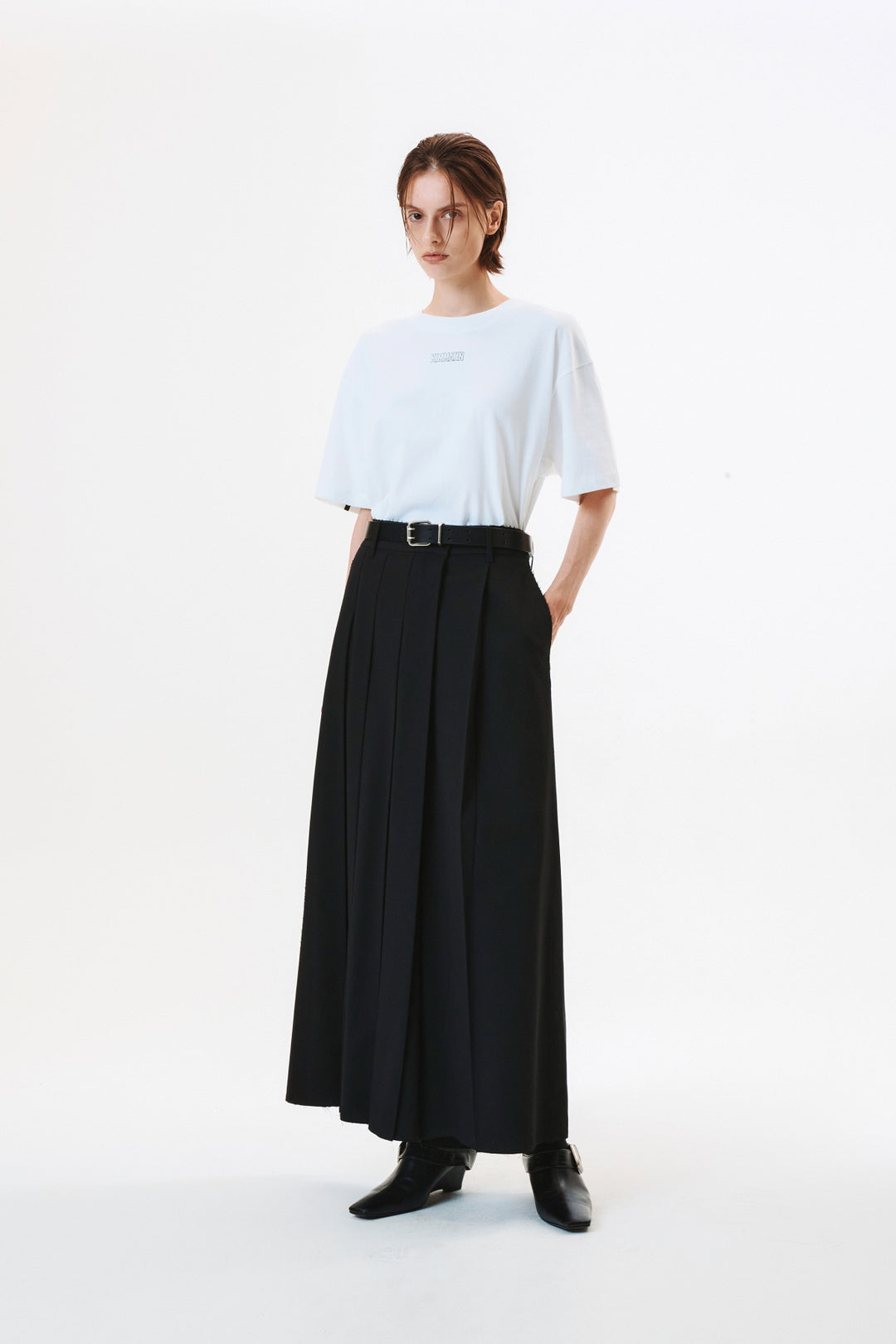 KIMMATIN Unbalance Pleats Pants — Black