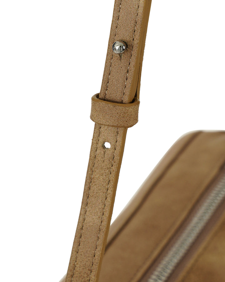 Stand Oil Chunky Bag — Nubuck Crossbody — Camel