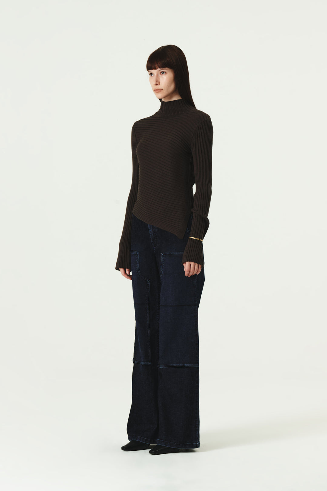 KIMMATIN Unbalance Turtle Neck Knit — Brown