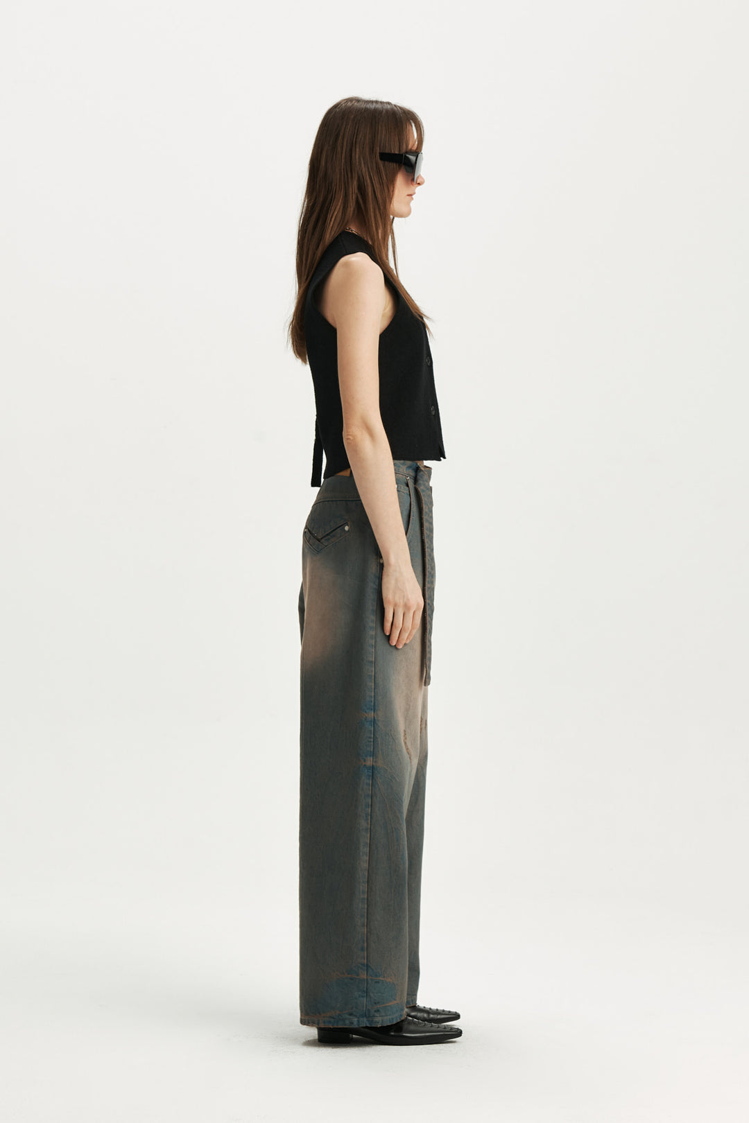 KIMMATIN Button Point Knit Vest — Black