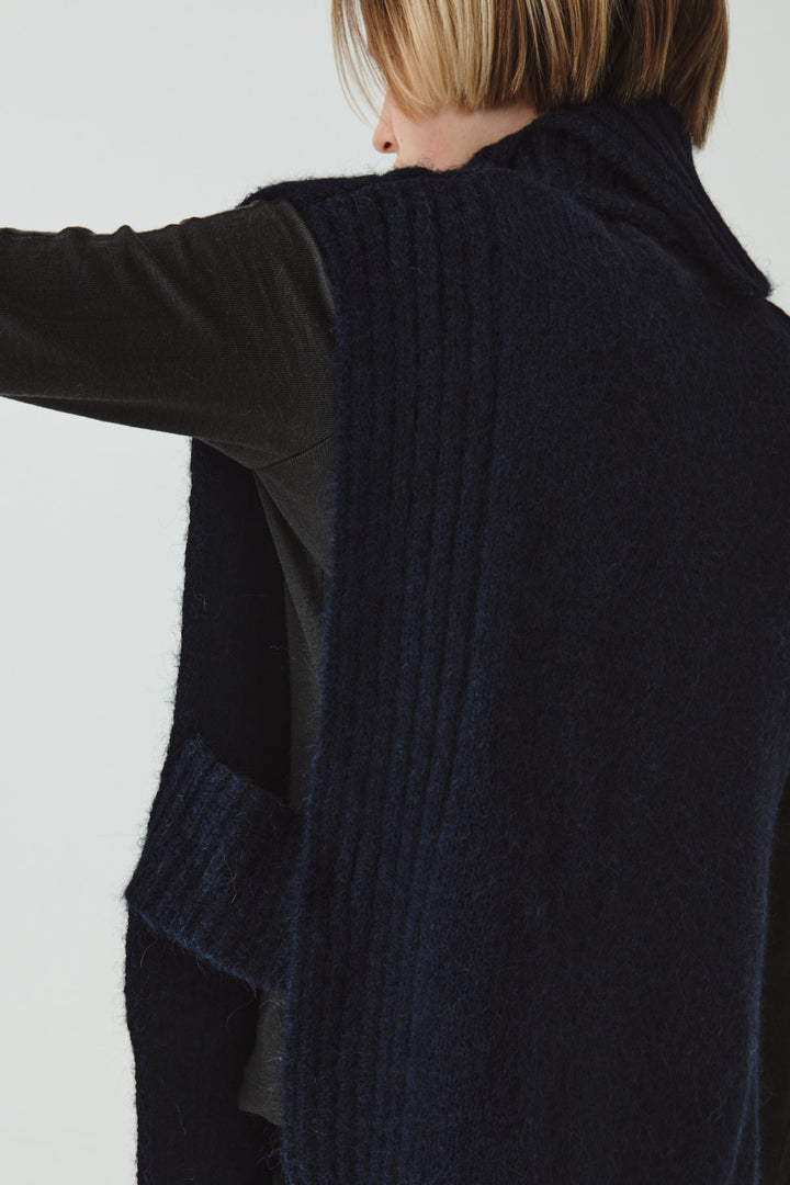 KIMMATIN High Neck Wool Knit Vest — Navy blue