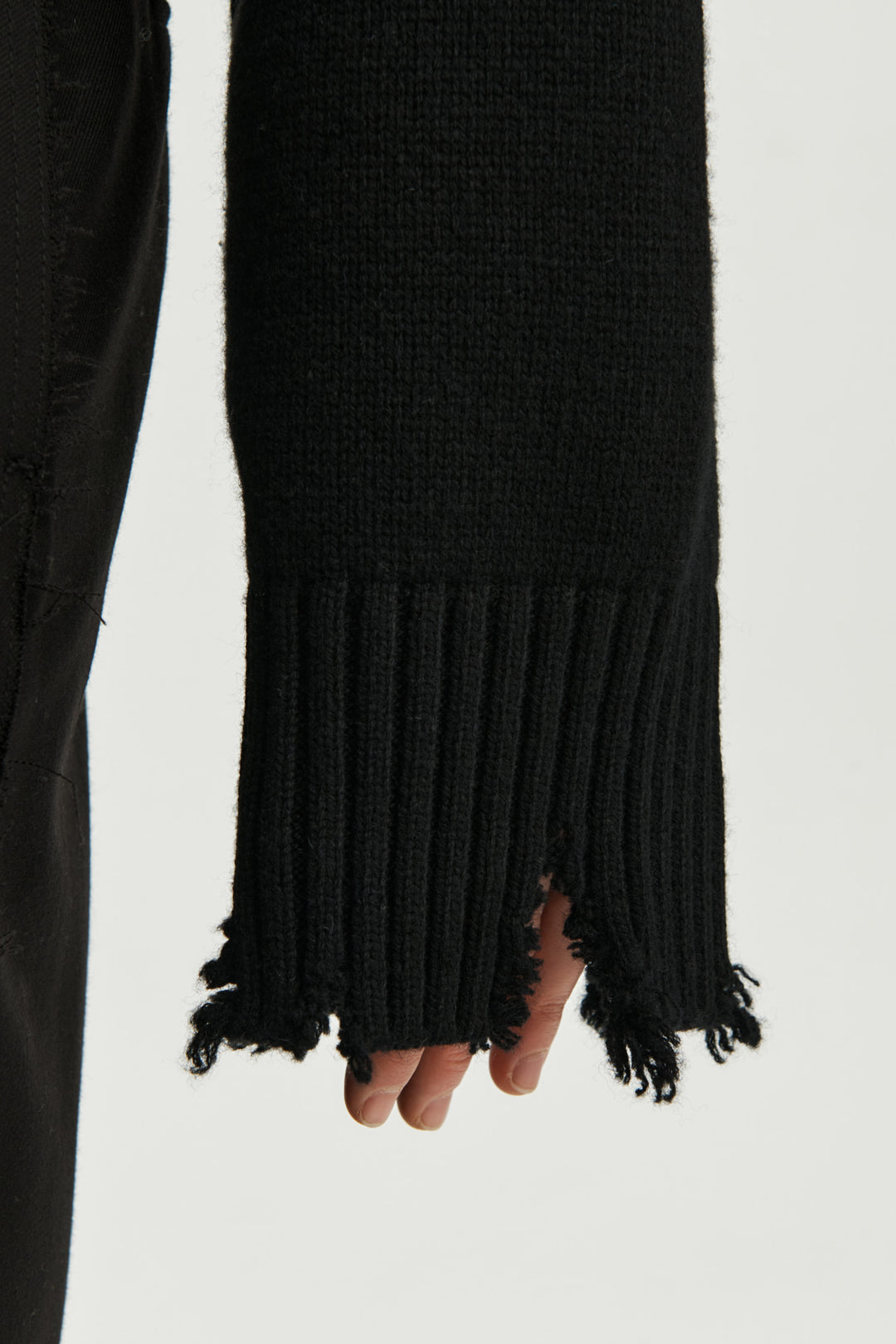 KIMMATIN Damage Crop Knit Cardigan — Black