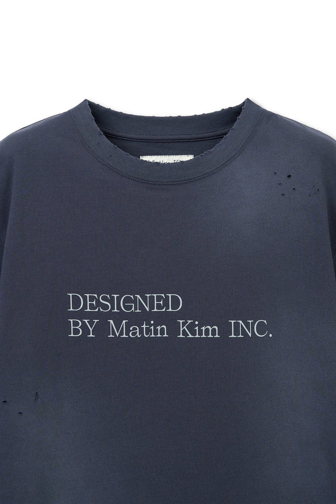 Matin Kim Spray Washed Lettering Damaged Top — Navy blue