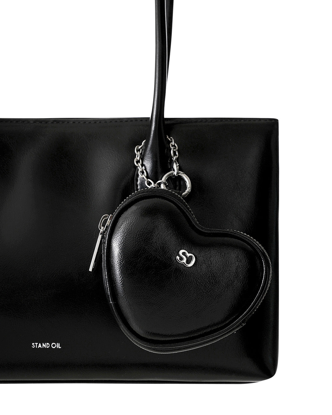 Stand Oil Heart Pods Keyring — Black