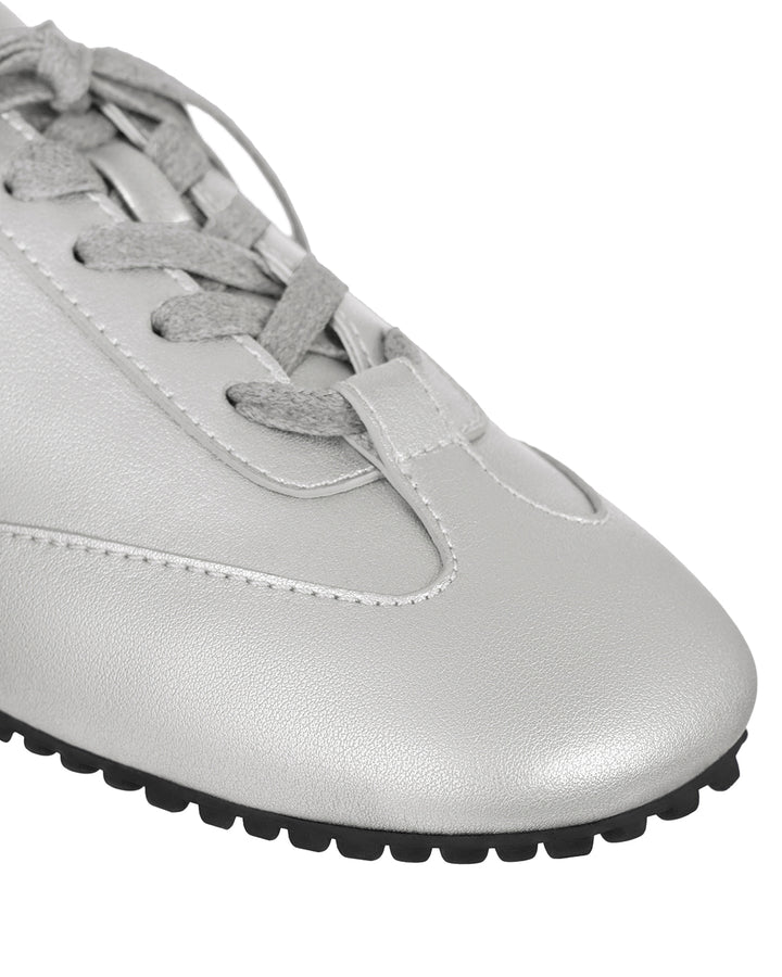 Stand Oil Double Tied Sneakers — Silver