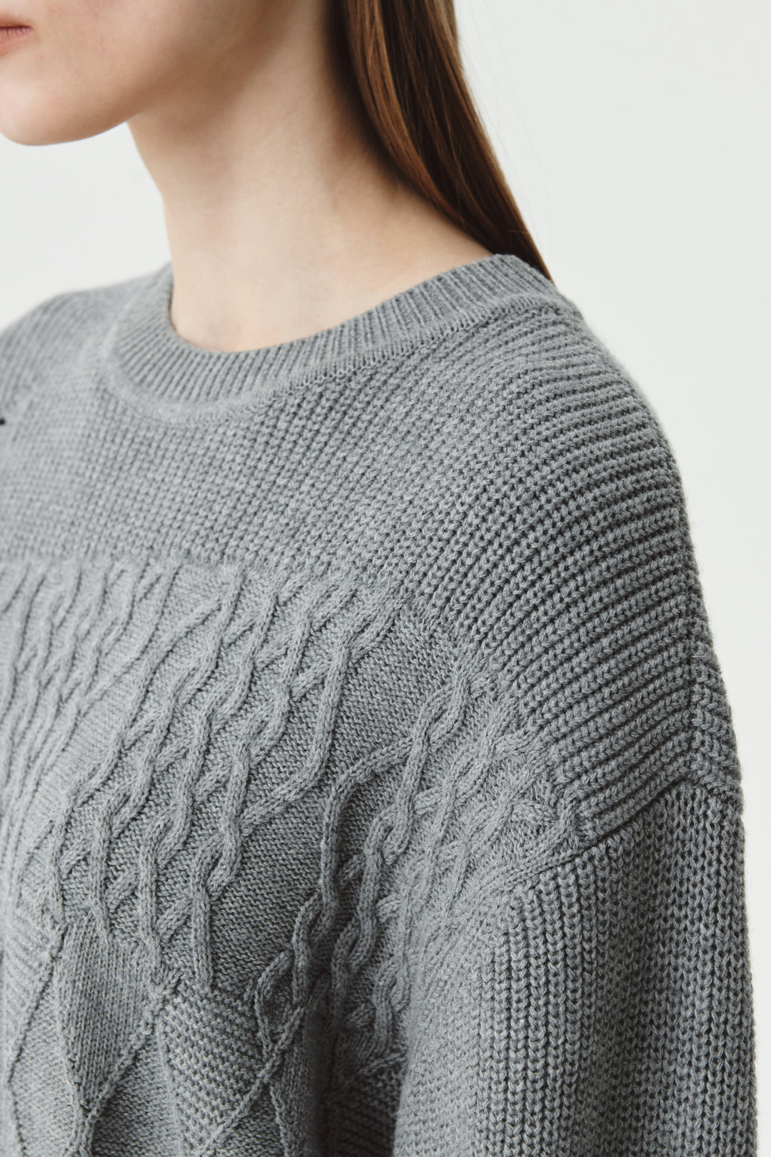 KIMMATIN Cable Mix Damage Knit Pullover — Gray