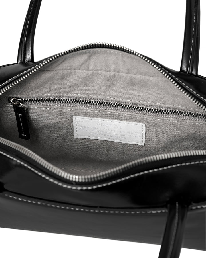 Stand Oil Post Bag — Square Box Shoulder Bag — Stitch Black