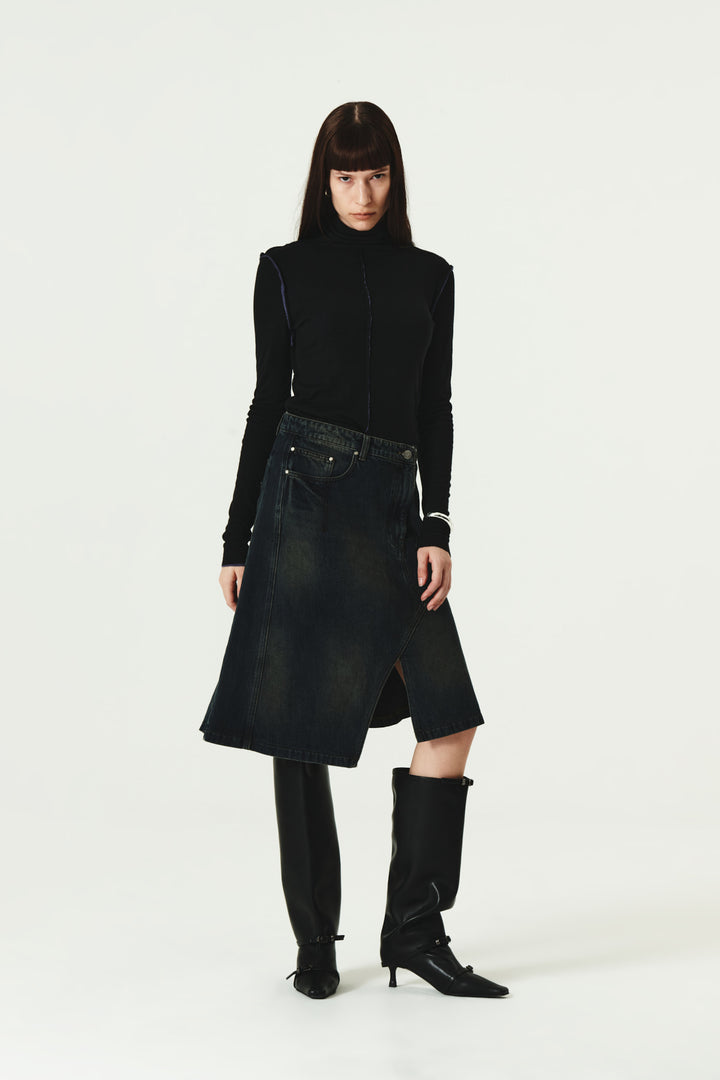 KIMMATIN Cut Line Point Turtle Neck Slim Top — Black