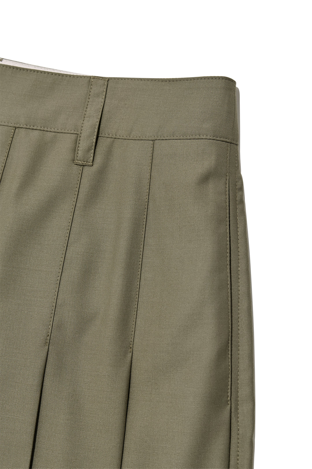 Matin Kim Bermuda Pleats Skirt Pants — Khaki