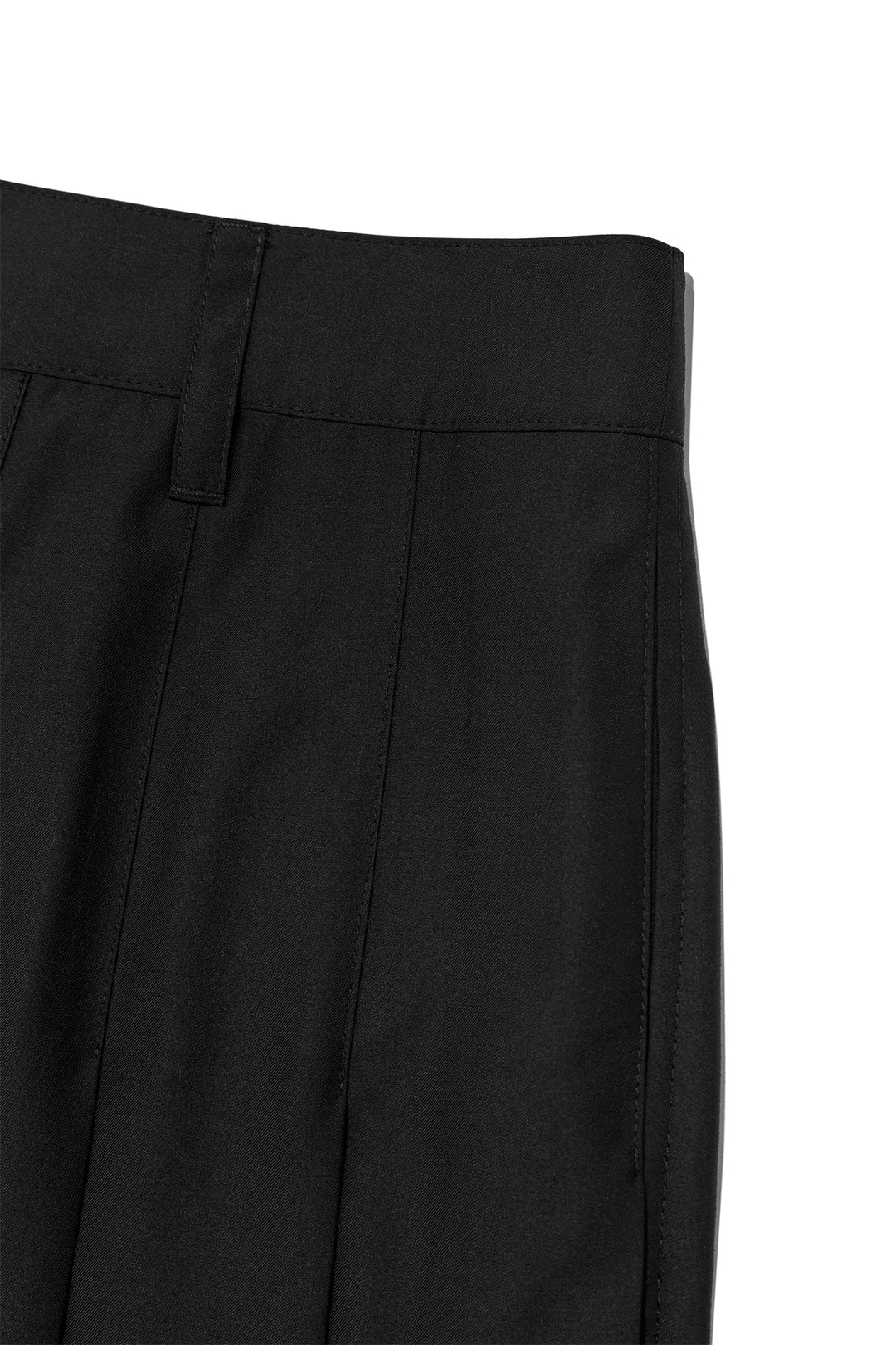 Matin Kim Bermuda Pleats Skirt Pants — Black
