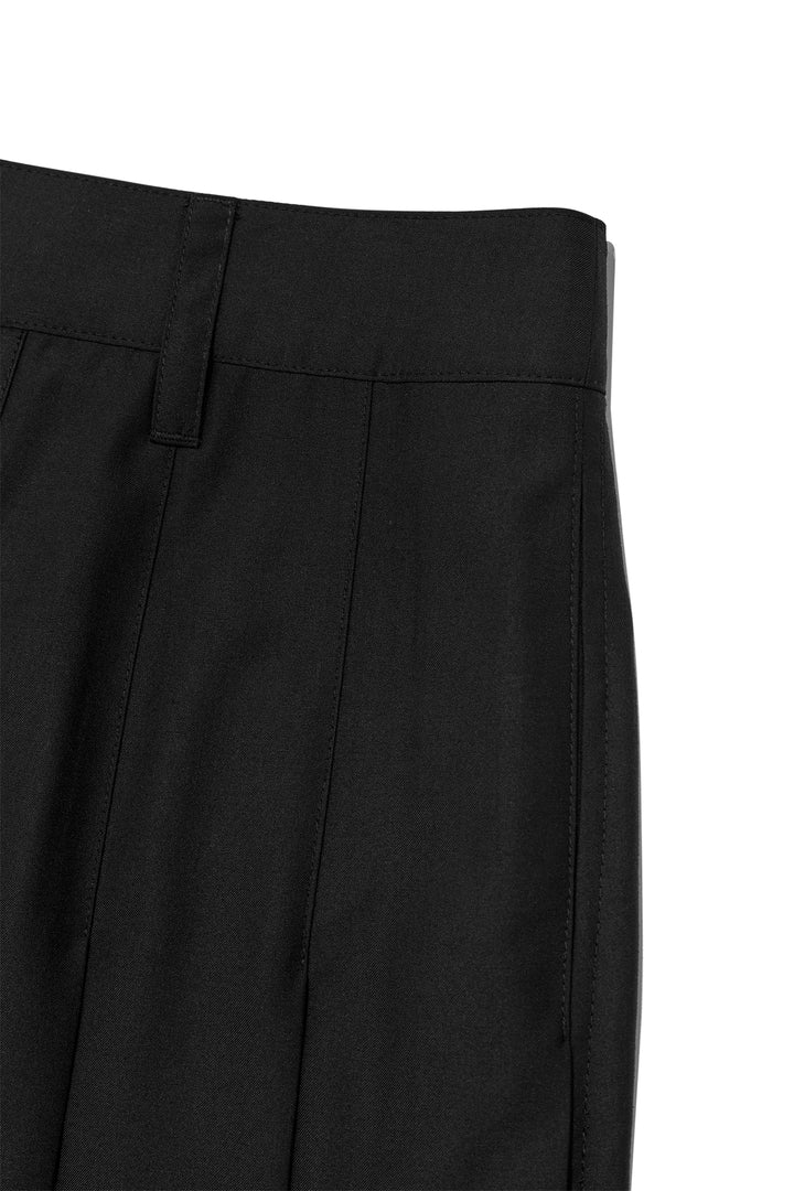 Matin Kim Bermuda Pleats Skirt Pants — Black