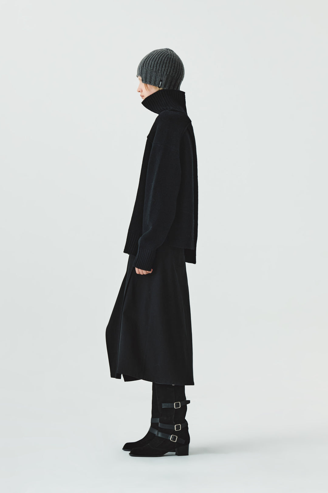 KIMMATIN Unbalance Cotton Flare Skirt — Black