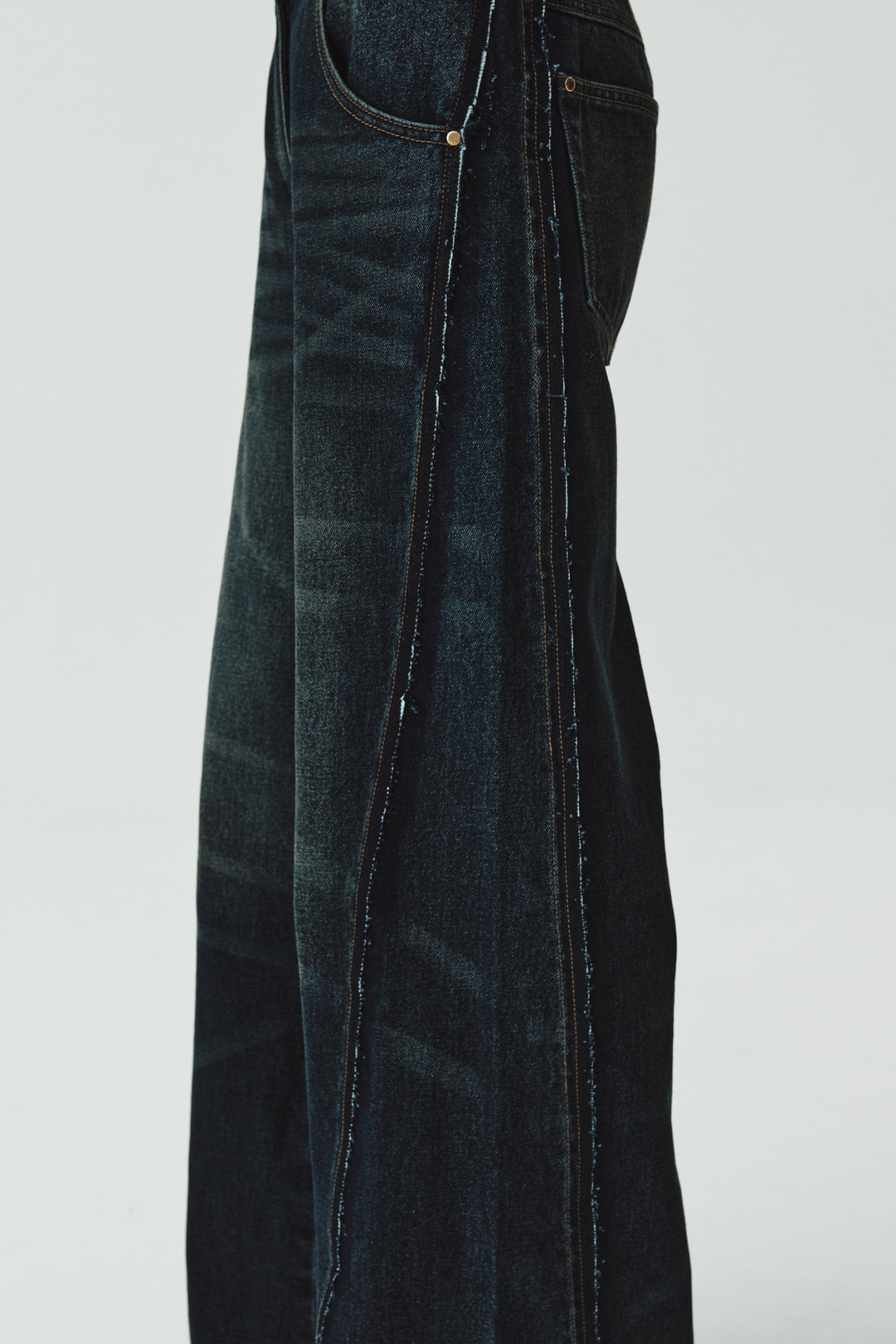 KIMMATIN Washed Cut Out Wide Denim — Navy blue
