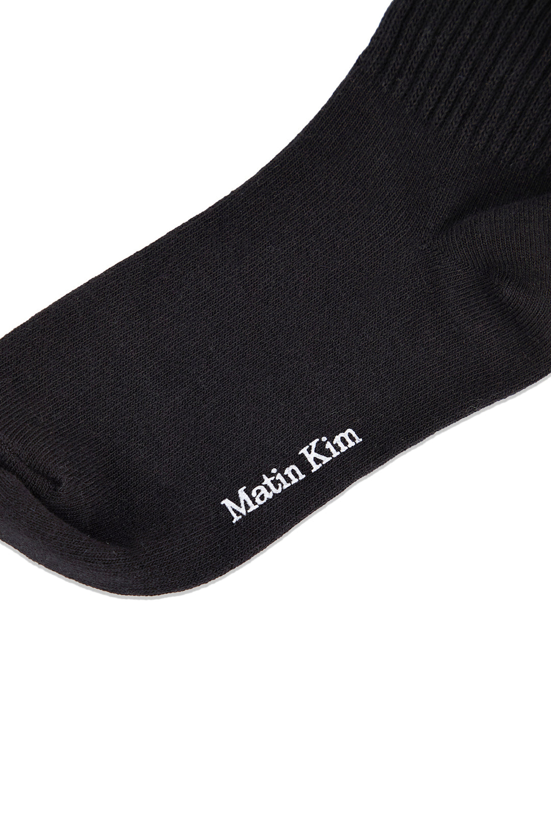 Matin Kim Small Logo Point Ribbed Socks — Black