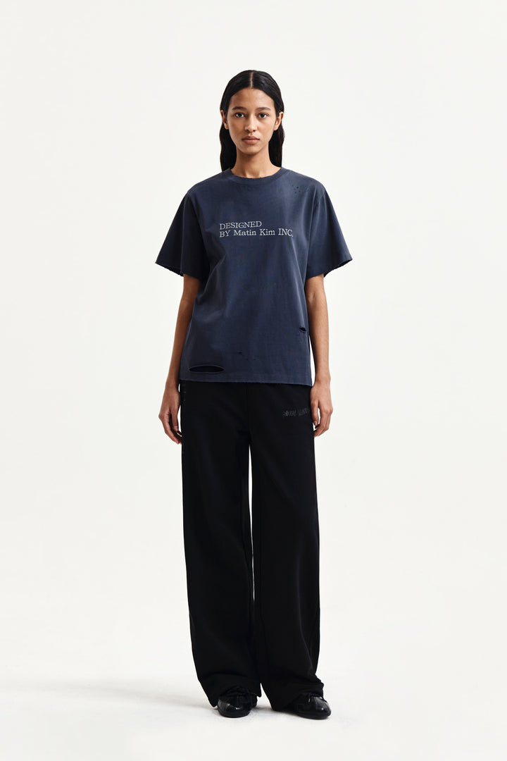 Matin Kim Spray Washed Lettering Damaged Top — Navy blue